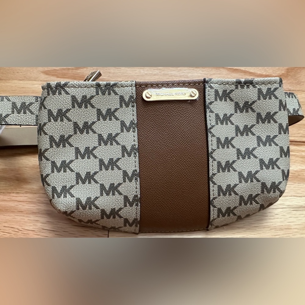 NWT Michael Kors Signature Logo Belt Bag